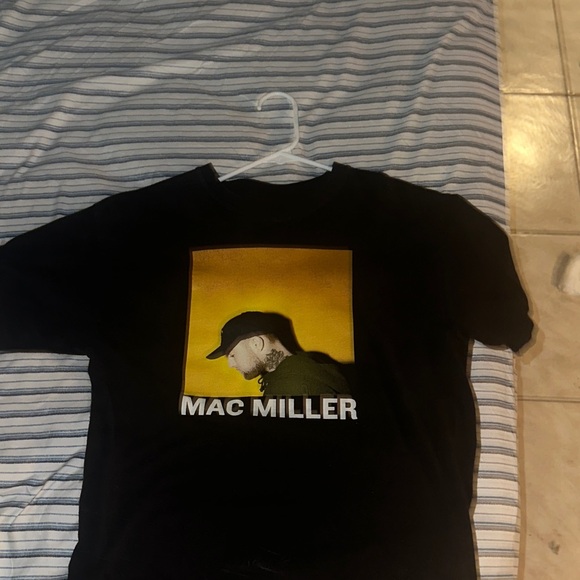 Black Graphic Adult Unisex T-Shirt - Picture 1 of 4